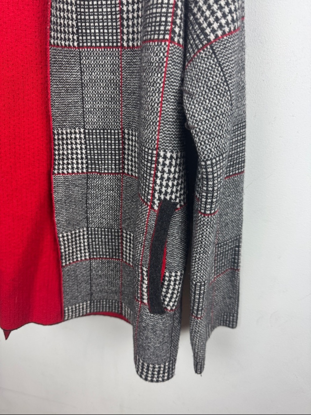 Bartolini Plaid Hooded Cardigan with Red Lining - Picture 4 of 6